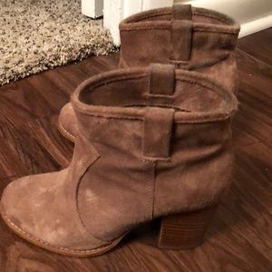 Splendid taupe booties